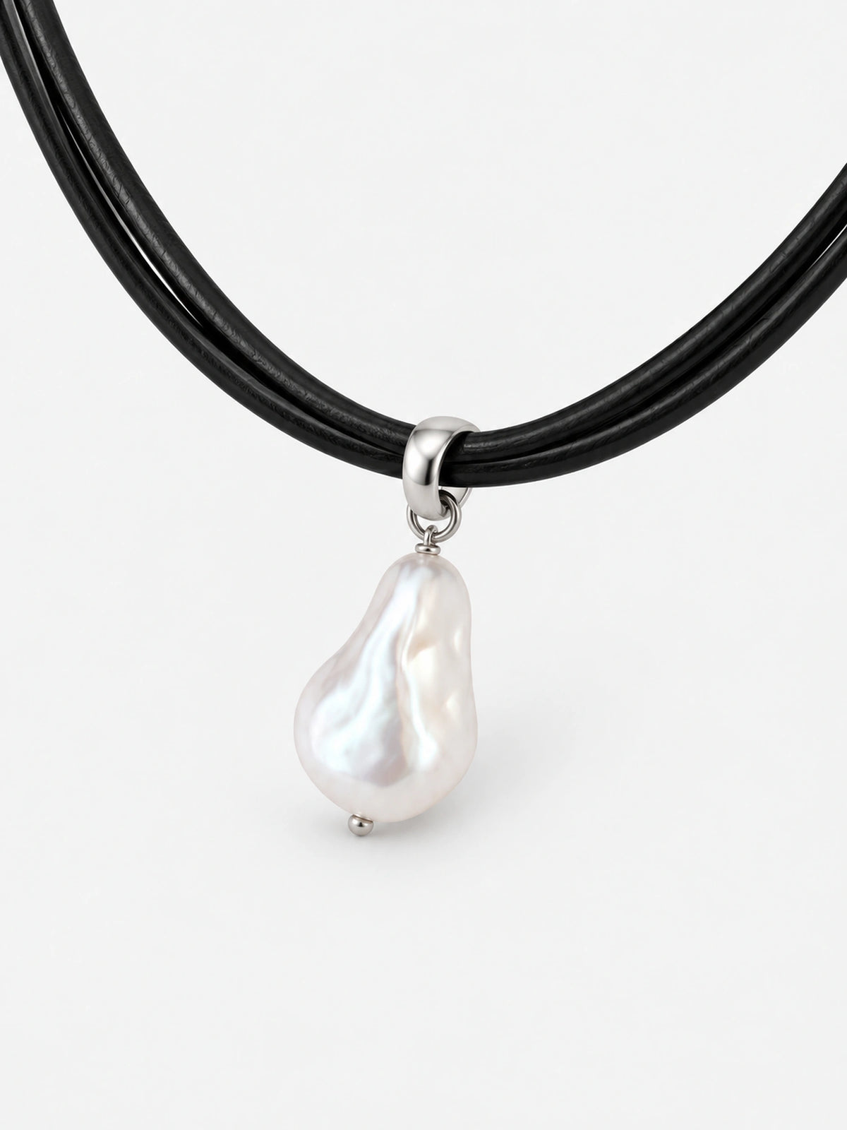 Black Double-Strand Leather Cord Necklace with Pearl Pendant