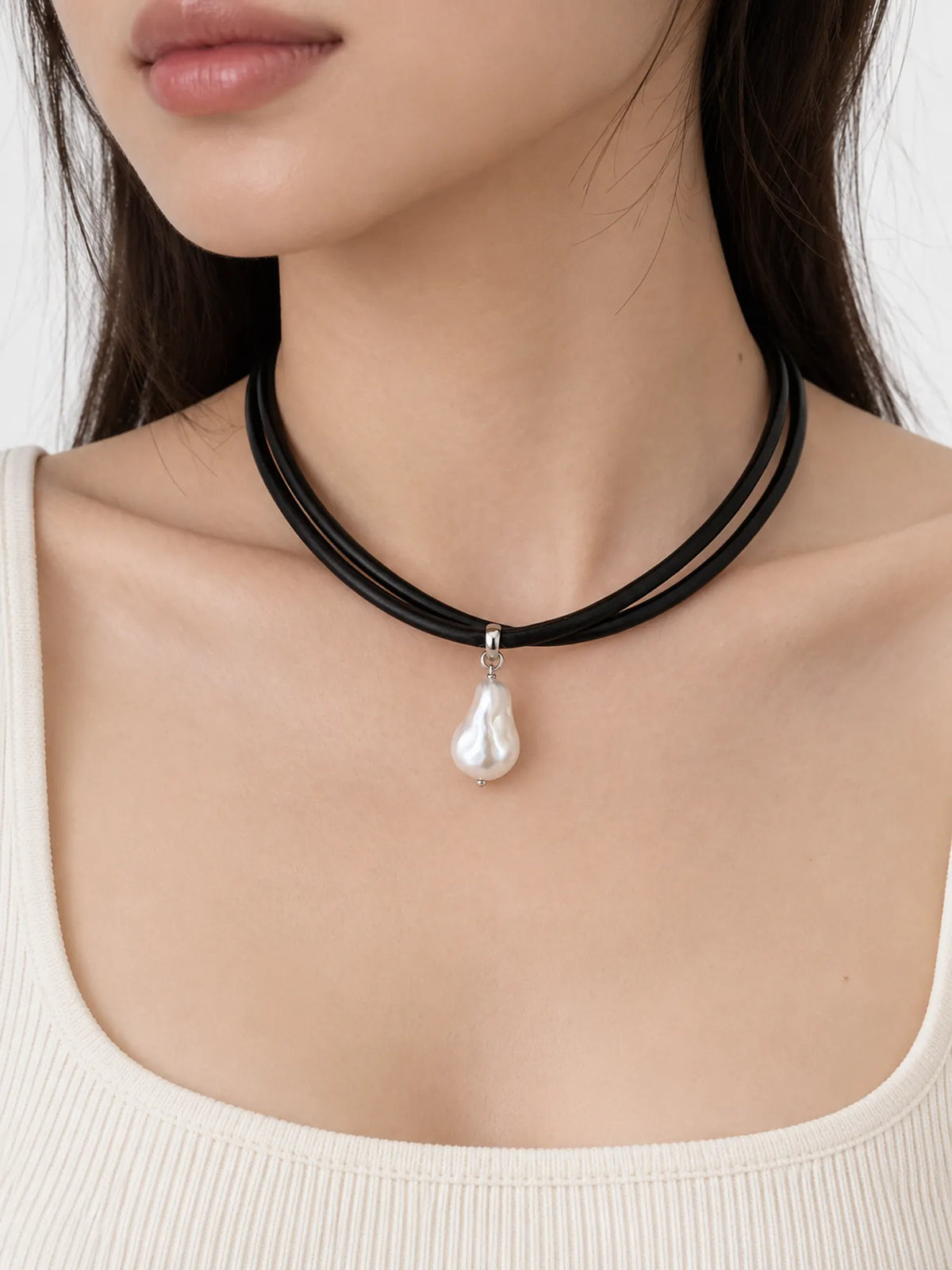 Black Double-Strand Leather Cord Necklace with Pearl Pendant