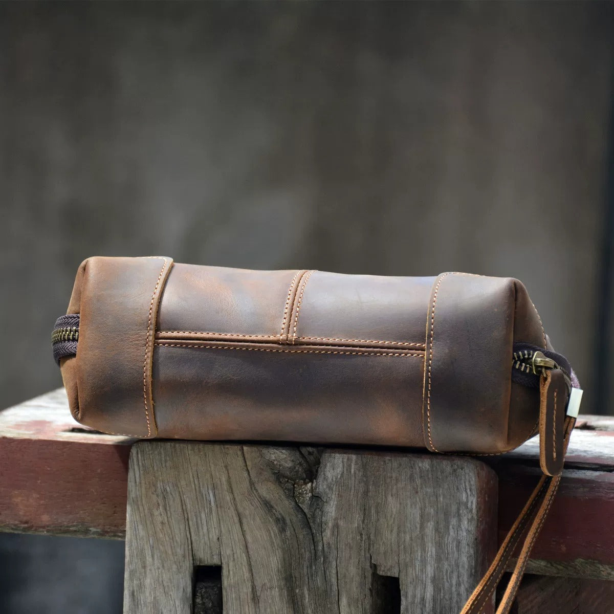 Pochette-bracelet en cuir Crazy Horse Shell Sumi