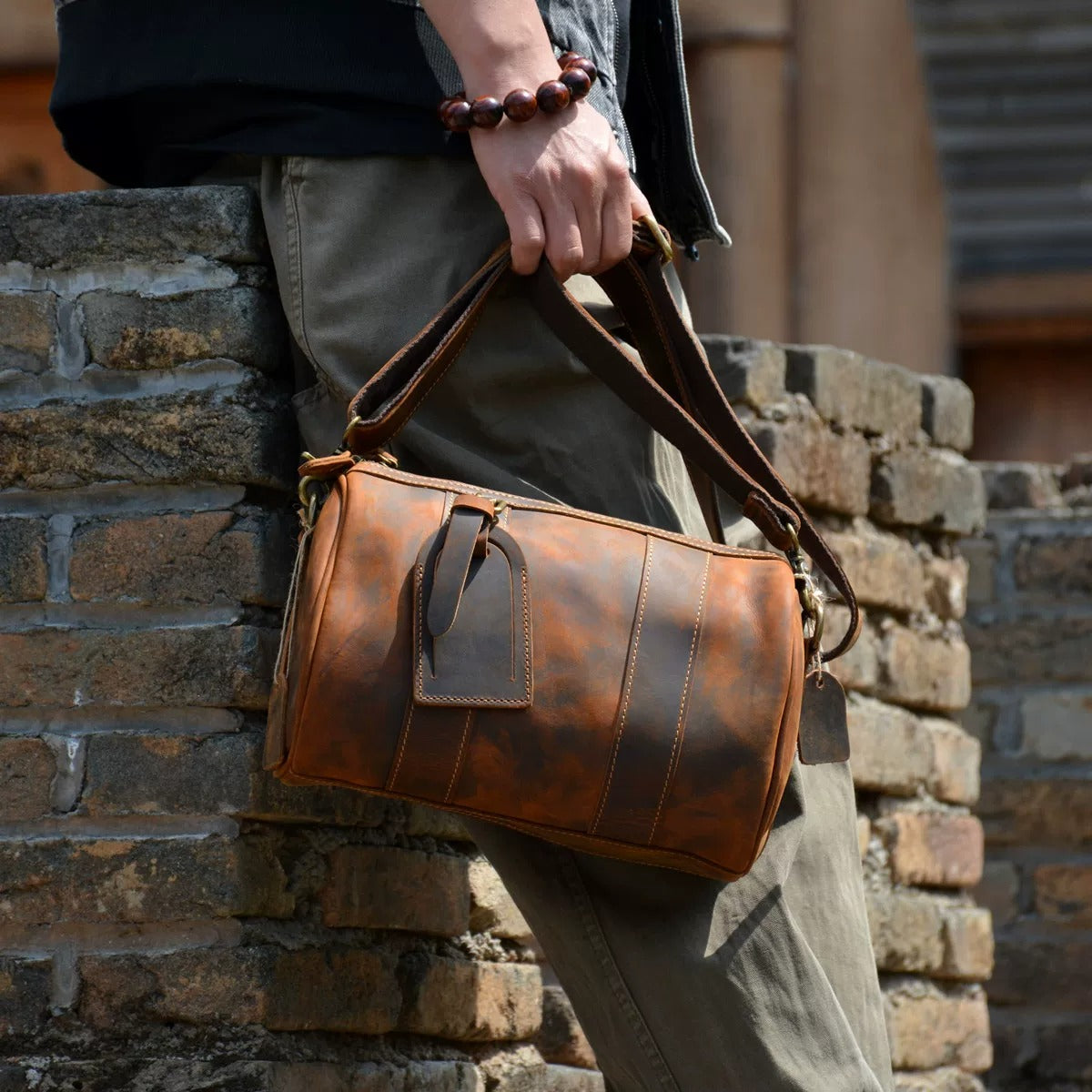 Sac bandoulière en cuir brun Barrel ENSO