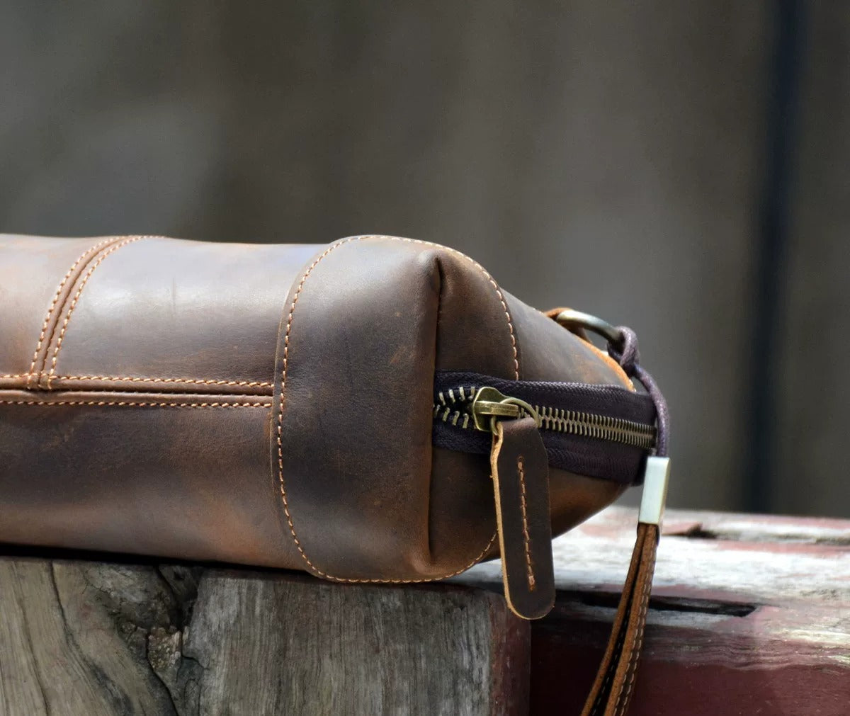 Pochette-bracelet en cuir Crazy Horse Shell Sumi