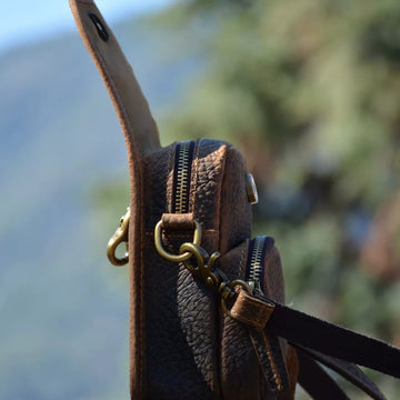 Mini-sac banane de ceinture en cuir à grain d’éléphant Tsuchime