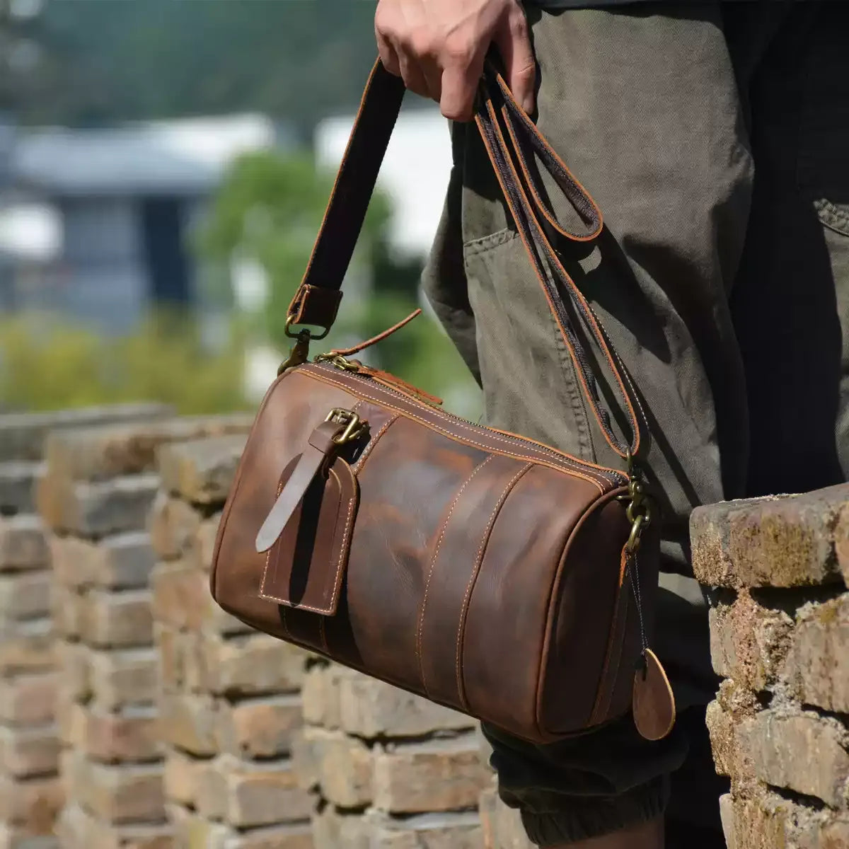 Close-up details of KAGENOWA leather craftsmanship